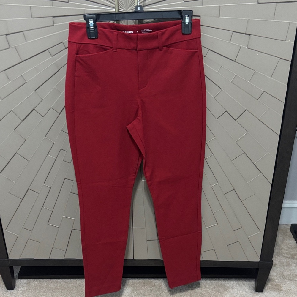 Old Navy High-Rise Pixie Skinny Pants in Vibrant Red